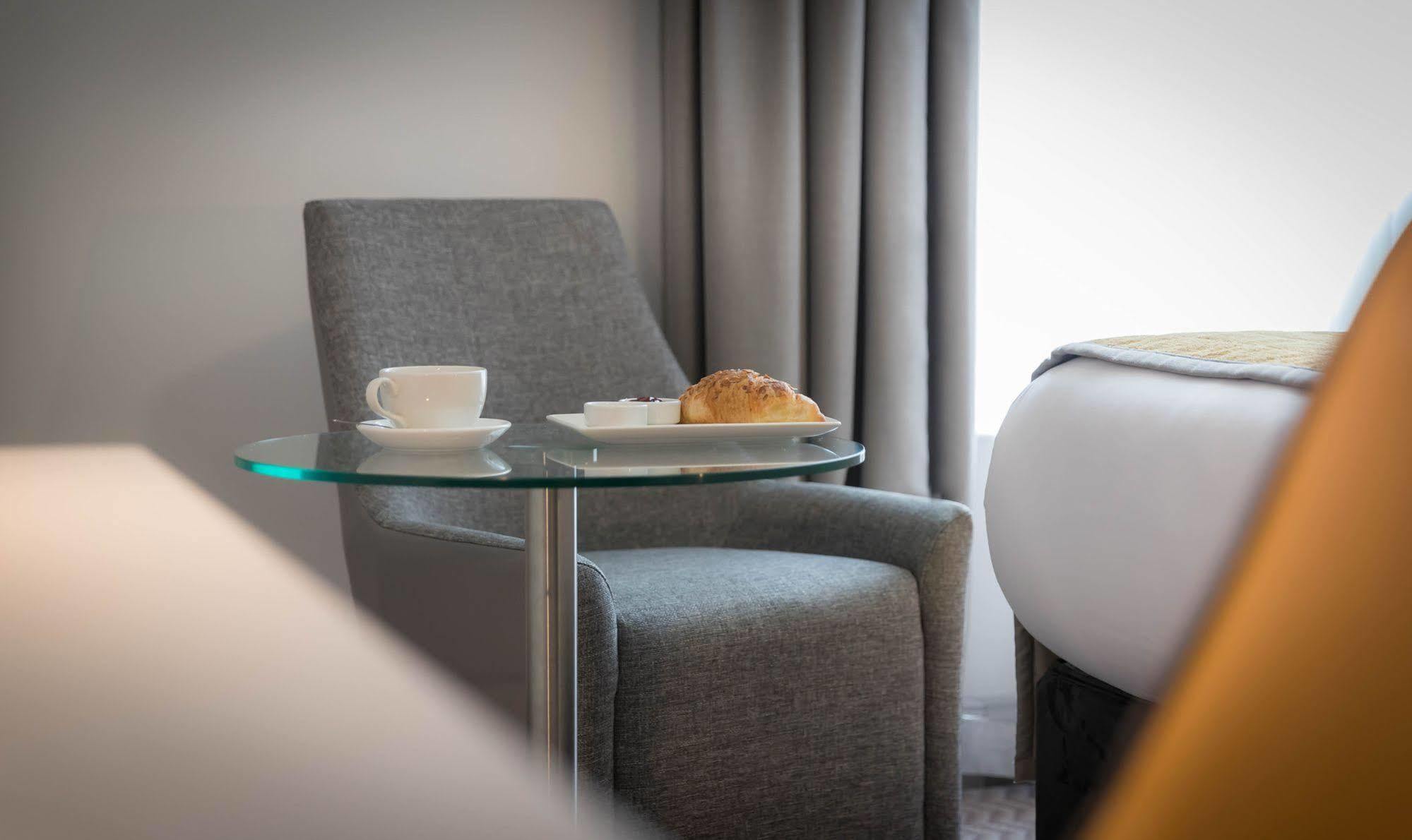 Maldron Hotel Dublin Airport Cloghran Εξωτερικό φωτογραφία