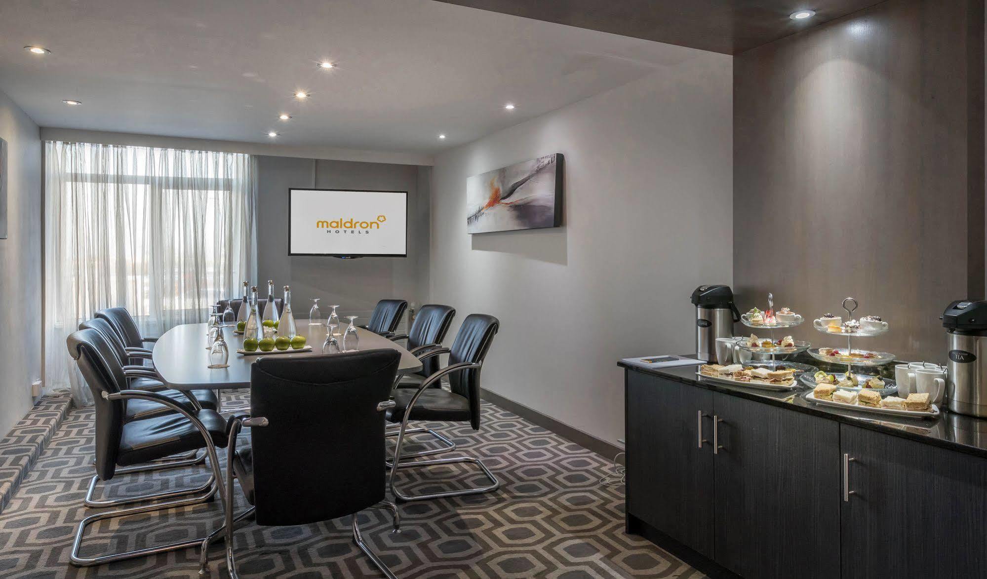 Maldron Hotel Dublin Airport Cloghran Εξωτερικό φωτογραφία