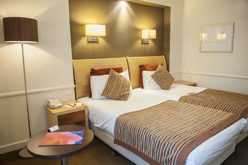 Maldron Hotel Dublin Airport Cloghran Εξωτερικό φωτογραφία